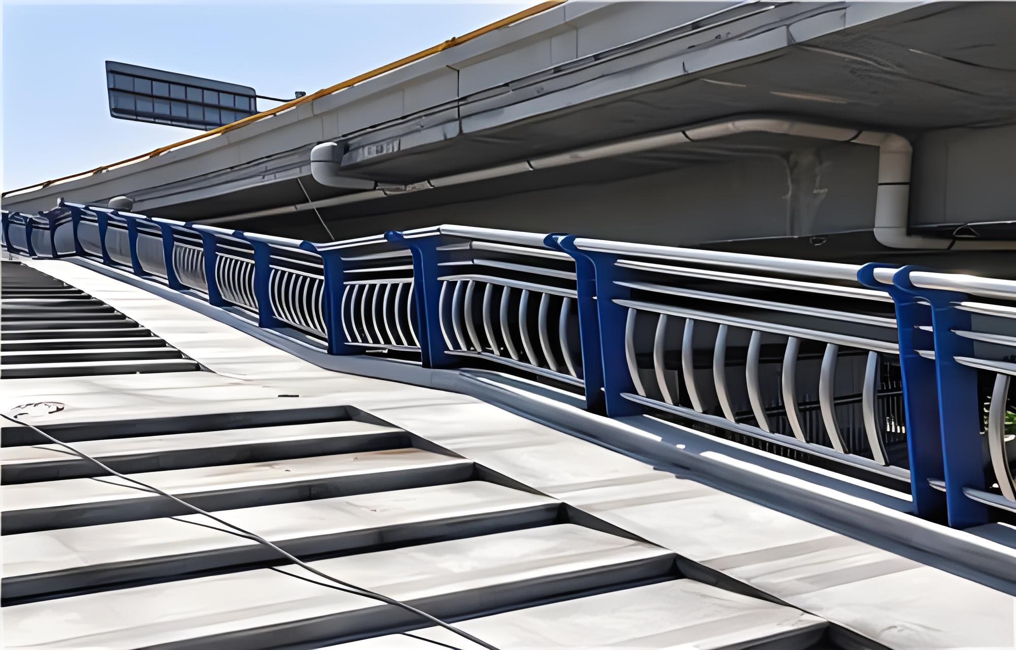 河南不锈钢桥梁护栏维护方案：确保安全，延长使用寿命